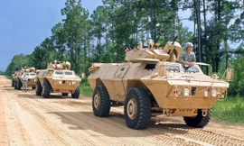 Mỹ chuyển thêm hàng trăm xe bọc thép M1117 cho Ukraine