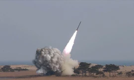 Houthi sử dụng tên lửa nội địa tấn công sân bay Israel, bắn hạ máy bay trinh sát Mỹ
