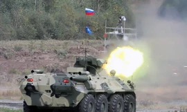 Xe bọc thép chở quân BTR-82A của Nga phô diễn sức mạnh