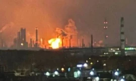 Lý do Ukraine tấn công nhà máy lọc dầu Nga hai lần trong tuần