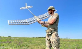 ​​Ukraine thử nghiệm máy bay không người lái trinh sát SpyGun trên tiền tuyến 