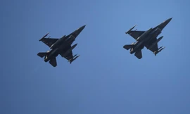 Nhóm máy bay chiến đấu Ukraine áp sát biên giới Nga