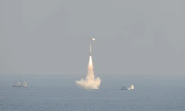 Ấn Độ lần đầu phóng thử tên lửa đạn đạo từ tàu ngầm hạt nhân INS Arighaat