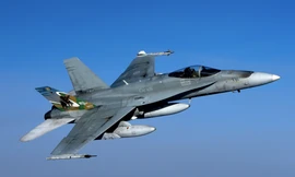 Bốn máy bay quân sự Nga được phát hiện gần Alaska