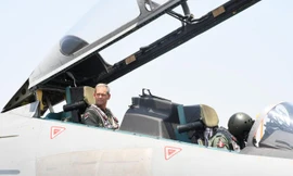 Tướng Mỹ ngồi trên tiêm kích Su-30 trong cuộc tập trận chung Ấn-Mỹ