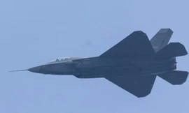 Rộ tin Trung Quốc sản xuất hàng loạt tiêm kích tàng hình J-35