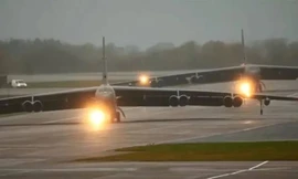 Mỹ triển khai oanh tạc cơ B-52 đến đảo Guam