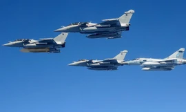 Châu Âu huy động 120 máy bay bảo vệ Ukraine?