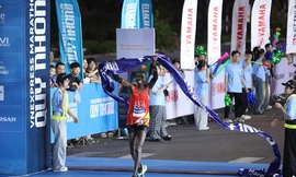 Vận động viên Kenya Victor Kipkemei vô địch VnExpress Marathon Quy Nhơn 2025 cùng GOYA Photon