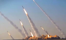 Ukraine rung chuyển bởi 741 máy bay không người lái và tên lửa