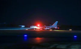 Truyền thông Trung Quốc: Oanh tạc cơ H-6K có khả năng mang 4 tên lửa đạn đạo