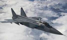 Tiêm kích MiG-31 Nga chặn máy bay không người lái Mỹ trên Biển Đen