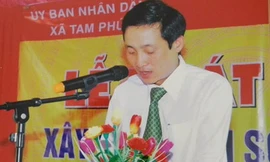 Phó chủ tịch bị kỷ luật vì sinh con thứ 3