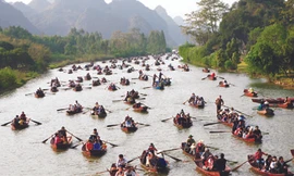 Suối Yến mùng 5 Tết