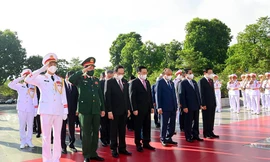 Lãnh đạo Đảng, Nhà nước tưởng niệm các Anh hùng liệt sỹ 