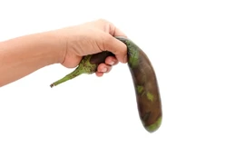 Phẫu thuật khẩn cấp vì gãy 'cậu nhỏ' khi thực hiện tư thế quan hệ nguy hiểm nhất thế giới 