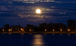 'Siêu trăng cá tầm' lần thứ 2 trong năm nay 