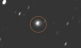 Sao chổi cỡ một thành phố hướng về Trái đất sau vụ phun trào núi lửa 