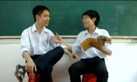 Màn hỏi xoáy đáp xoay của học sinh lớp 11A1 K37 trường THPT Hoa Lư, Ninh Bình