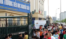 Thi vào lớp 1 như thi đại học!