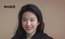 'Nữ hoàng mặt mộc C-biz" mỗi lần up ảnh, filter apps làm đẹp 'né hết'