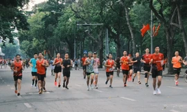 Mừng Quốc khánh theo cách của các vận động viên chạy bộ