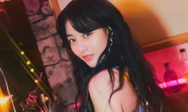 Jihyo của TWICE úp mở về việc ra mắt với một nhóm nhạc khác