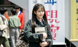 IU: 'Cuộc sống vẫn tiếp diễn, miễn là bạn còn sống'