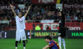 'Độc cô cầu bại' Barcelona bị cầm hòa