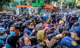 'Biển người' săn vé xem Siêu cúp Quốc gia 