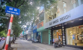 Các tuyến phố thời trang Hà Nội đìu hiu trong ngày mở cửa trở lại