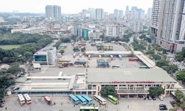 Bến xe khách đìu hiu trong ngày cuối cùng của năm 2021