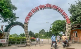 Vi phạm quy định phòng chống dịch, bãi đá sông Hồng đóng cửa