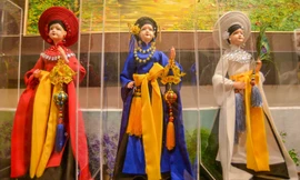 Biến hóa trang phục 54 dân tộc cho búp bê 