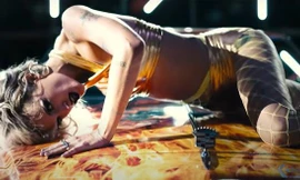 Nhiều khán giả bị nôn, bị ngất, phải bỏ về vì phim đoạt Cành Cọ Vàng