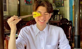 Chàng trai khiến người khác đã mắt và... "sôi bụng" với những chiếc váy làm từ bánh miền Tây 
