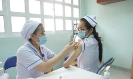 Tân bác sĩ, tân cử nhân y khoa tham gia chăm sóc sức khỏe người dân tại cấp phường