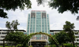 Vì sao Phó Hiệu trưởng trường ĐH Sư phạm Kỹ thuật TP. HCM bị kỷ luật cảnh cáo?