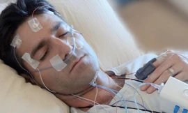 Sinh viên hào hứng với dự án tình nguyện... ngủ qua đêm tại trường ĐH Quốc tế.