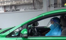 Chủ tịch UBND TP. HCM xúc động với việc làm của những sinh viên và đội taxi tình nguyện