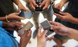 Người trẻ ‘giải độc’ công nghệ từ đâu?