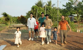 Bố Ơi! Mình Đi Đâu Thế? tập 2: Nhạc sĩ Nguyễn Hải Phong cùng con trai làm nông dân