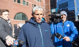 Những người liên quan đến vụ chạy trường ở Mỹ đều bị xét xử trước tòa