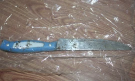 Đánh ghen tại phòng trọ, thiếu nữ đâm chết tình địch