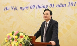 Bộ trưởng Phùng Xuân Nhạ phát biểu tại hội nghị