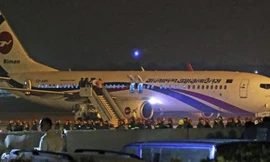 Máy bay đi Dubai hạ cánh khẩn cấp vì bị không tặc