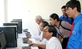 Đến 2015, phấn đấu đầu tư sang Lào 7 tỷ USD