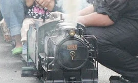 Đầu máy xe lửa nhỏ nhất thế giới