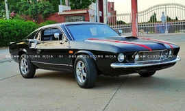 Chế Hyundai Accent thành Ford Mustang cổ