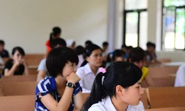 Thí sinh trong kỳ thi đại học đợt 1 năm 2012